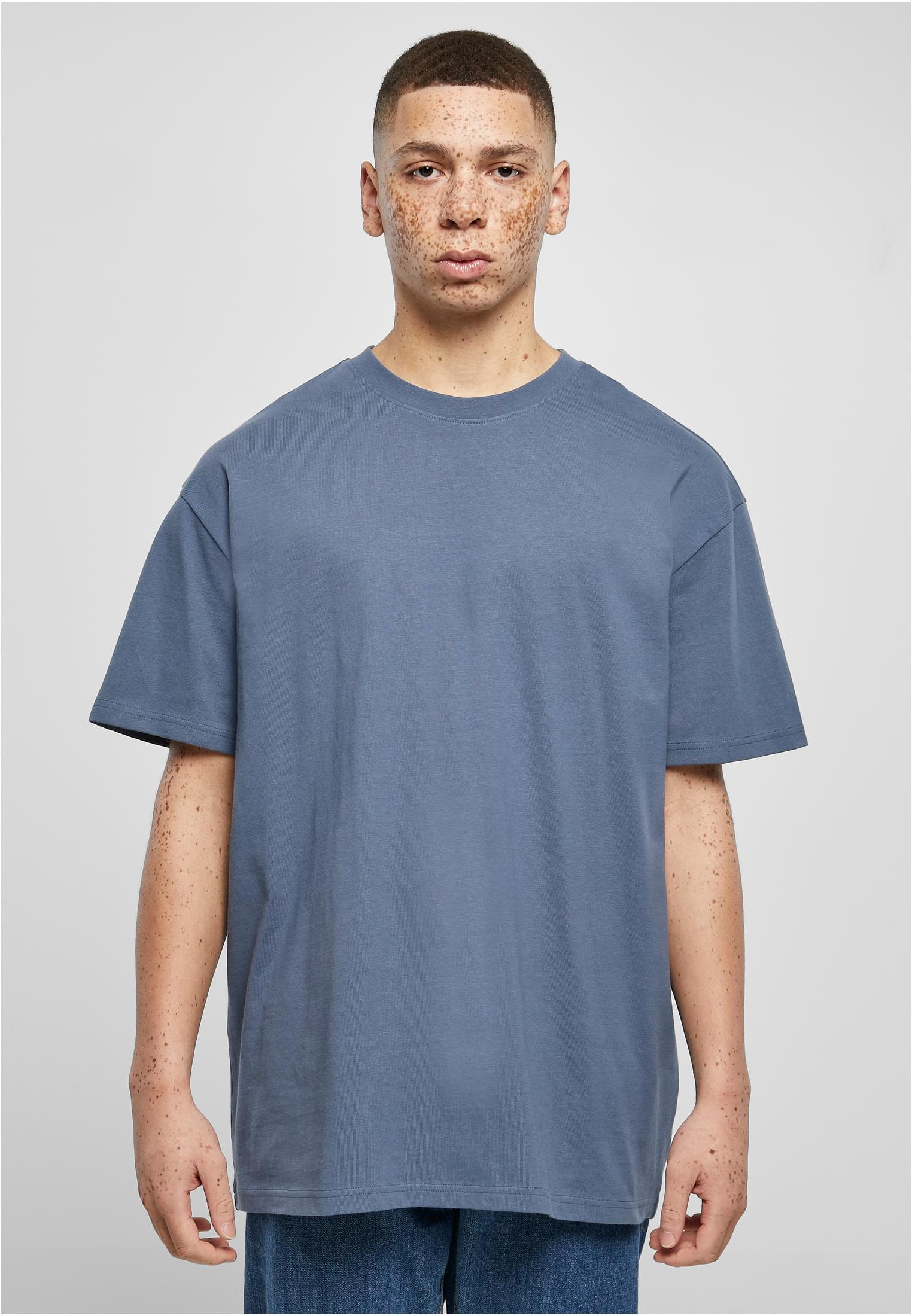 Build Your Brand Heavy Oversized T-Shirt – Vintage Blue – on model 1